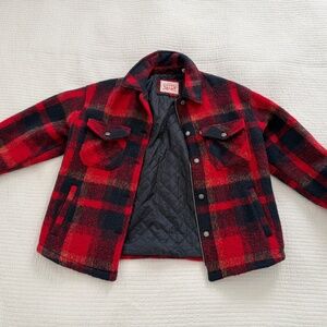 Levi’s Women’s Cozy Plaid Jacket with zipper